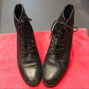 Boots 🥾 Combat Black boot shoes for women!